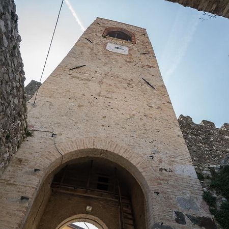Gardappartamenti Castle Bell モニーガ・デル・ガルダ エクステリア 写真